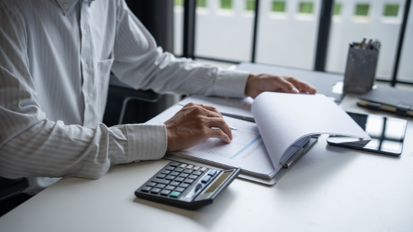 Bráulio Henrique Dias Viana mostra como a união entre governança sólida e inteligência de dados transforma eficiência em vantagem competitiva.