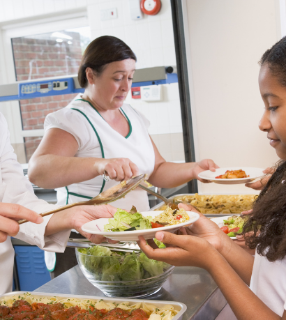 Sabores da Escola: como a valorização das merendeiras transforma a alimentação escolar e o aprendizado dos alunos