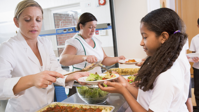 Sabores da Escola: como a valorização das merendeiras transforma a alimentação escolar e o aprendizado dos alunos