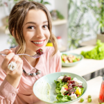 Dieta rica em alimentos vegetais e prevenção da demência: como a alimentação pode proteger o cérebro ao longo da vida